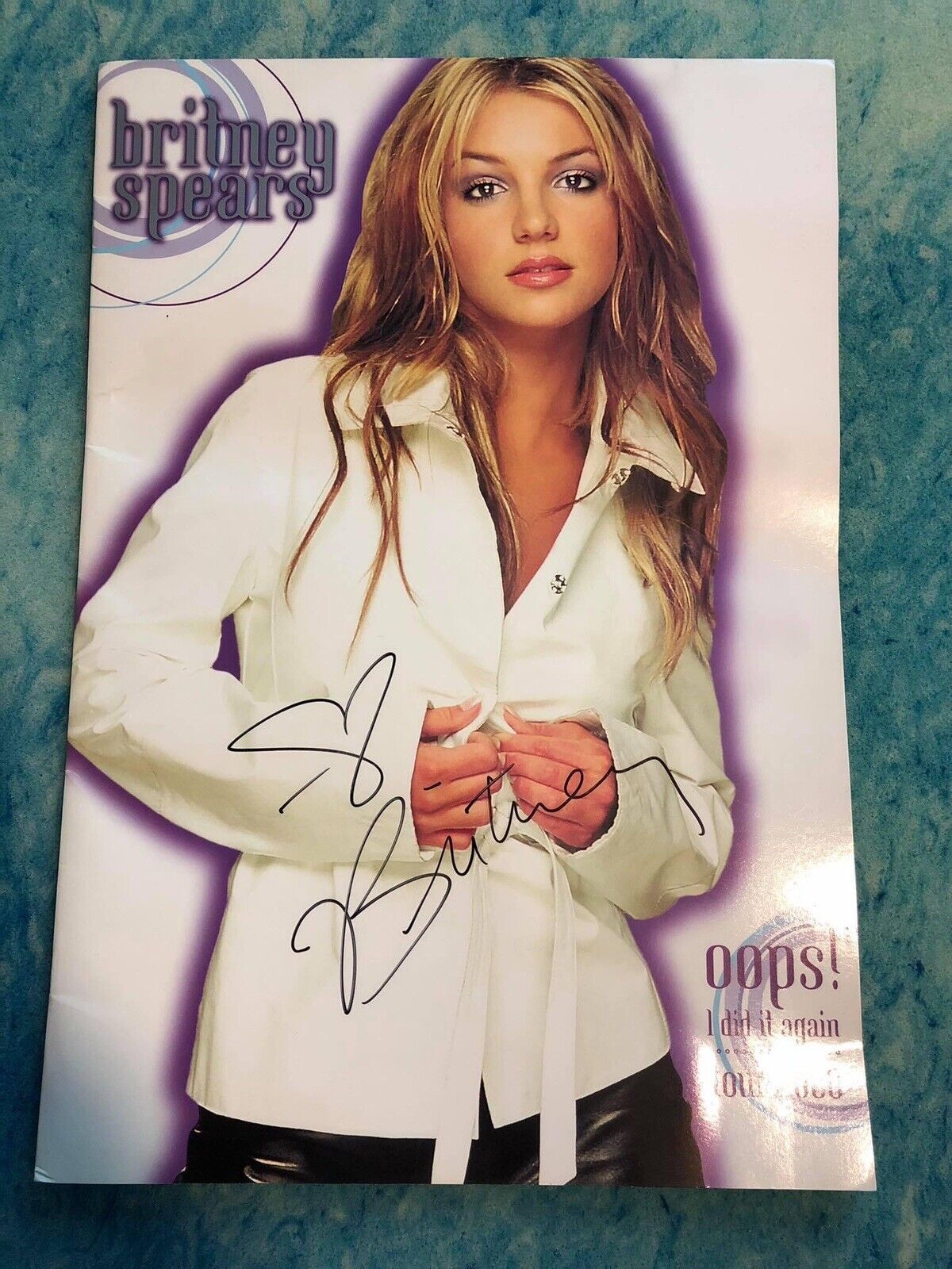 Britney Spears Signed Autograph Oops I Did It Again Tourbook 2000 for ...
