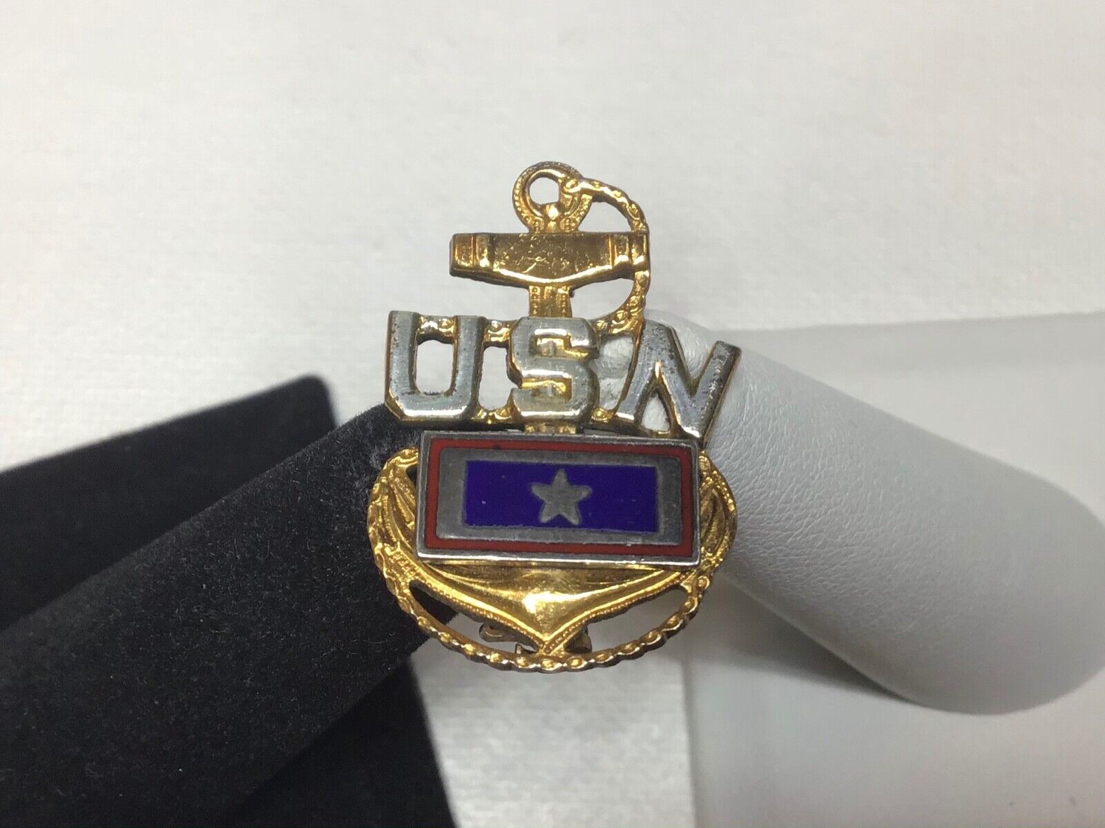 ‘USN’ US Navy Military Sterling Enamel Flag Anchor Pin 