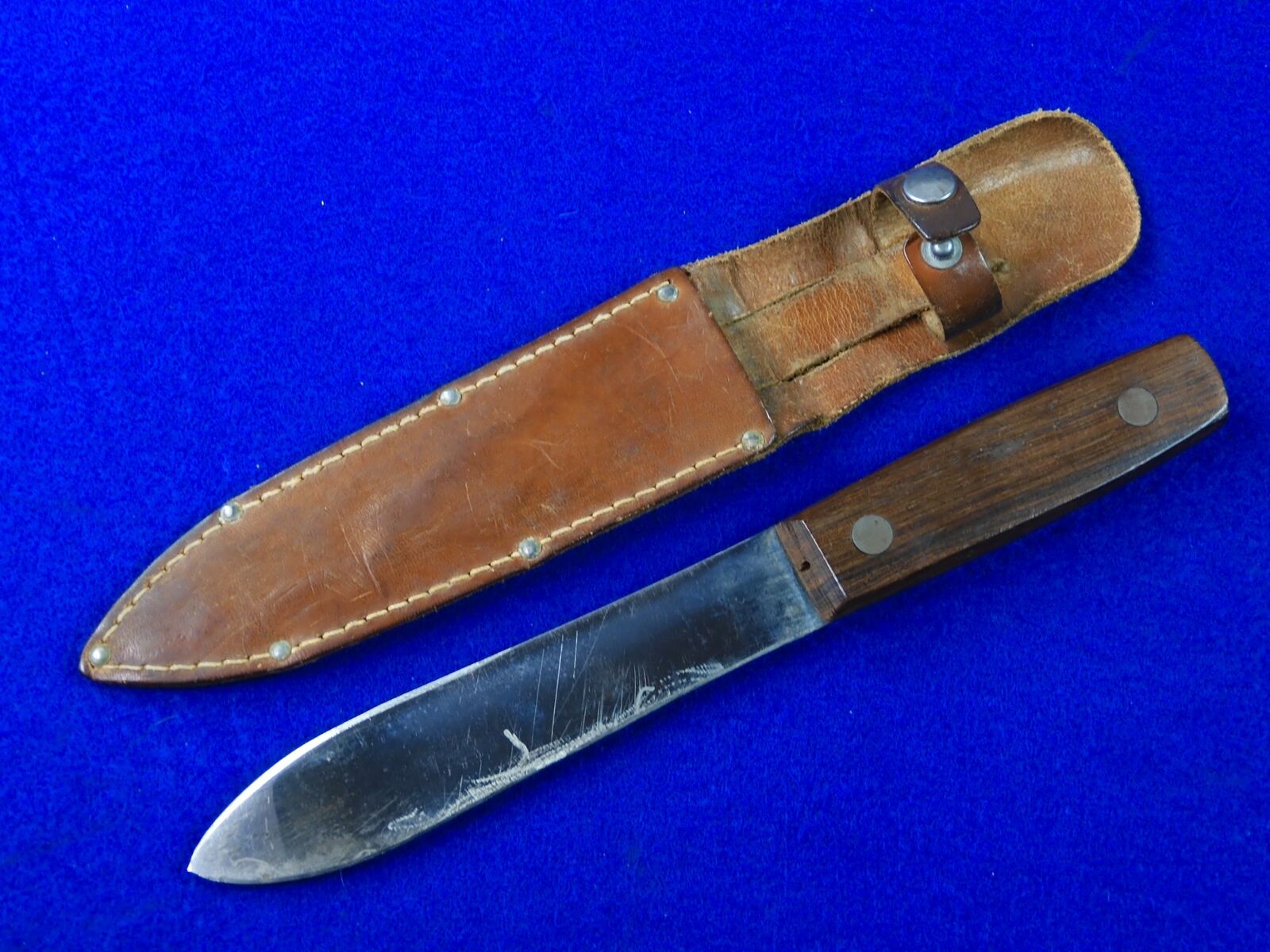 US WW2 Vintage Fighting Knife w/ Sheath   